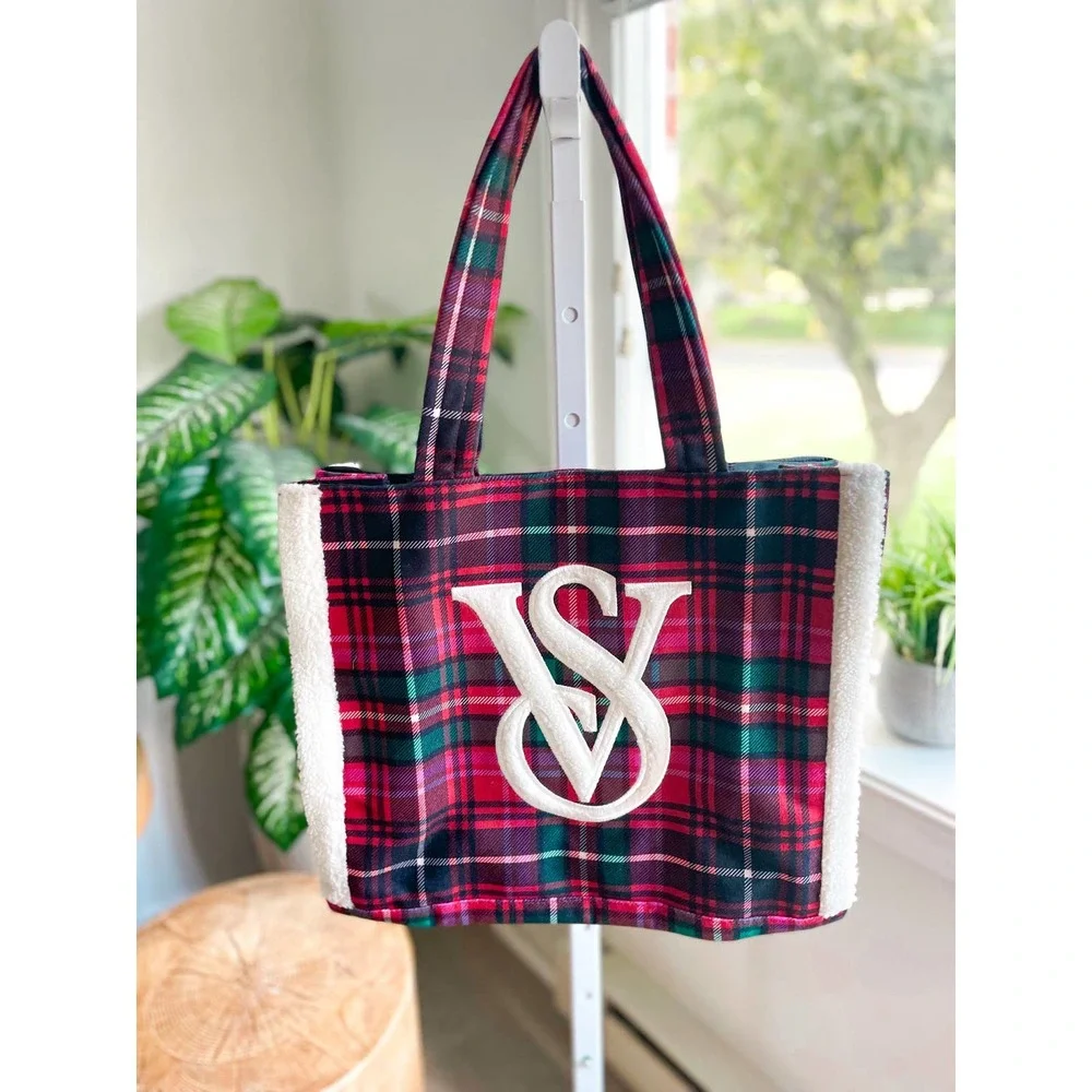 NWOT Victorias Secret Plaid Tote Bag Sherpa Trim - Picture 1 of 10